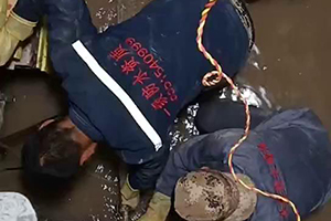 渭南电梯井堵漏施工视频